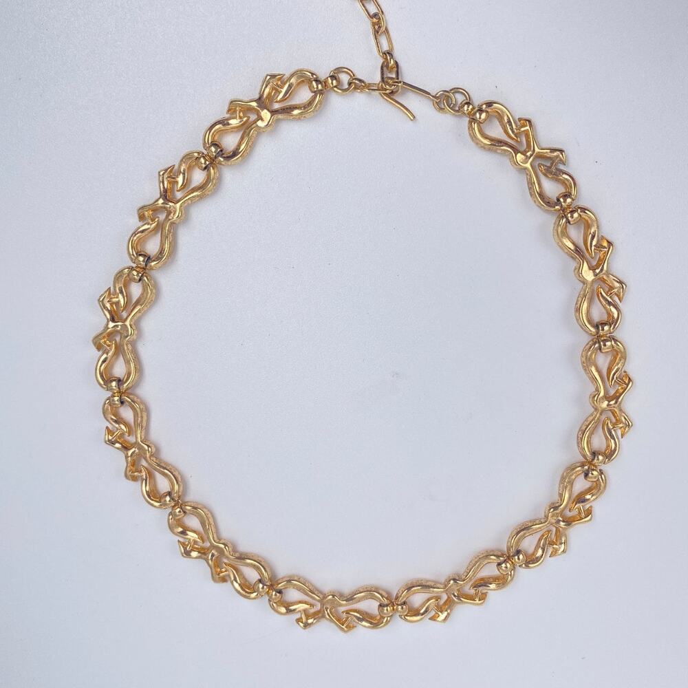Vintage Crown Trifari Gold Bow Necklace & Bracelet Set - Picture 3 of 9